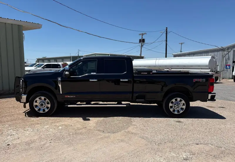 2026 Ford F350 Super Duty photo 8