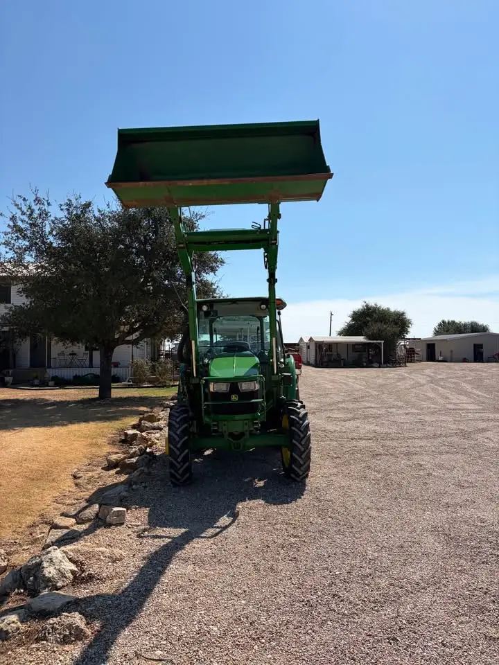 2019 John Deere 5055E 4WD CAB Tractor - Complete Package photo 7