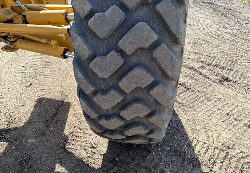 2001 Caterpillar 14H photo 50