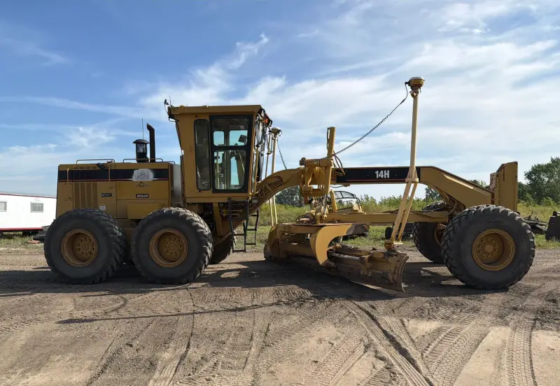 2001 Caterpillar 14H photo 4