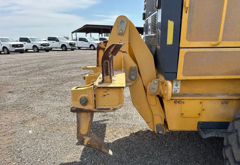 2014 John Deere 672GP photo 34