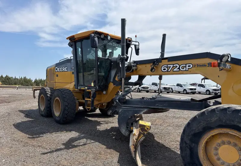 2014 John Deere 672GP photo 22