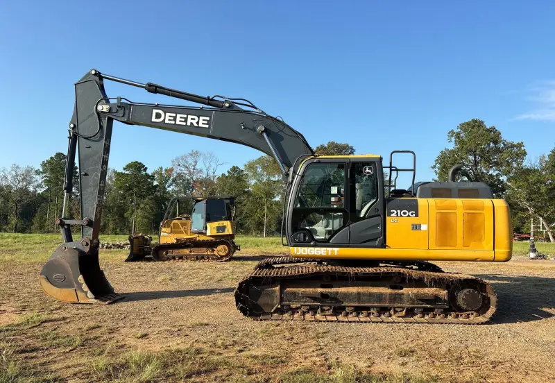 2021 John Deere 210G LC photo 8