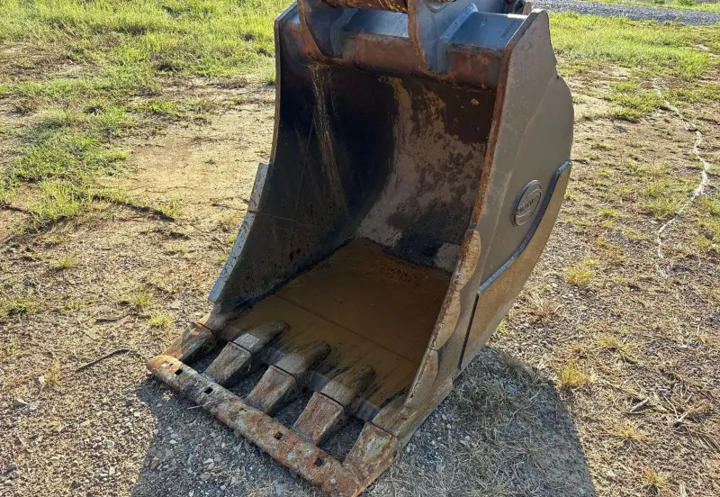 2021 John Deere 210G LC photo 24