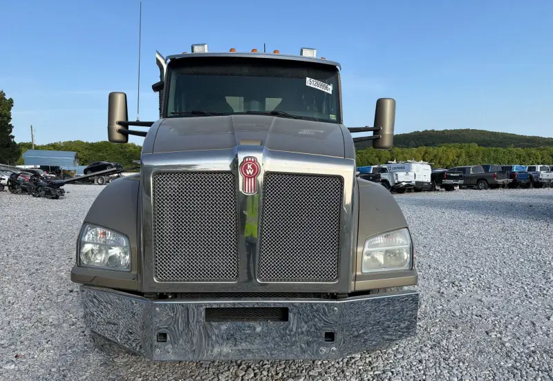 2018 Kenworth T880 photo 2