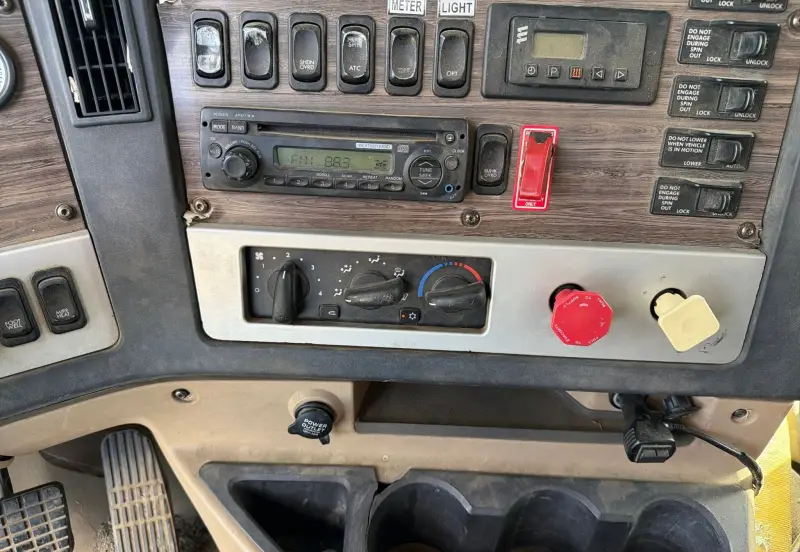 2012 Freightliner Coronado photo 78