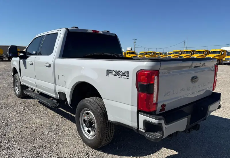 2026 Ford F250 Super Duty XLT photo 7