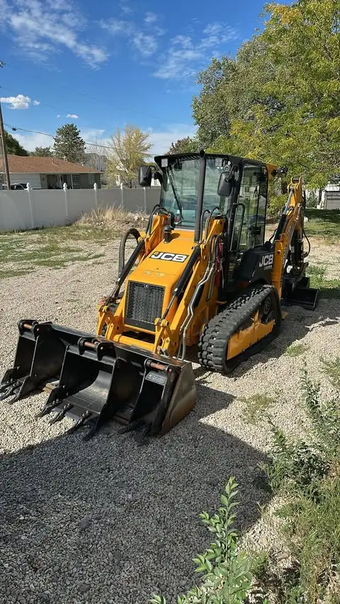 2025 JCB 1CXT Pro Tracked Backhoe photo 6