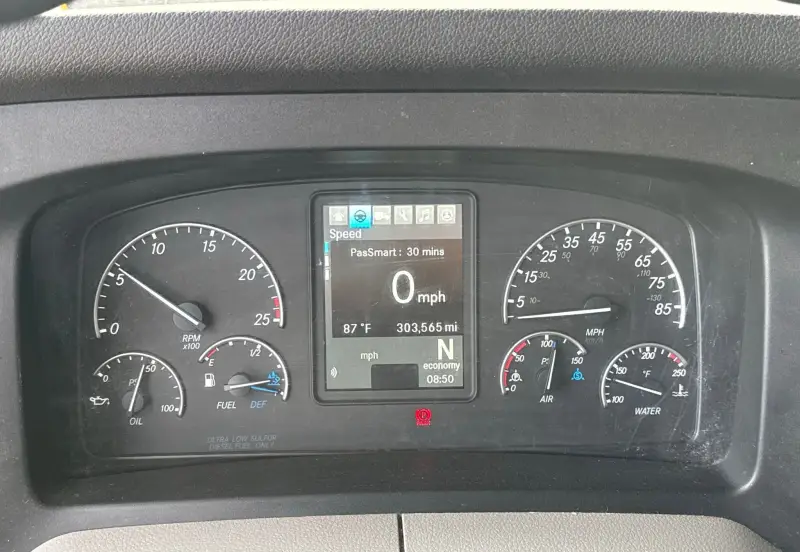 2021 Freightliner Cascadia 126 photo 38