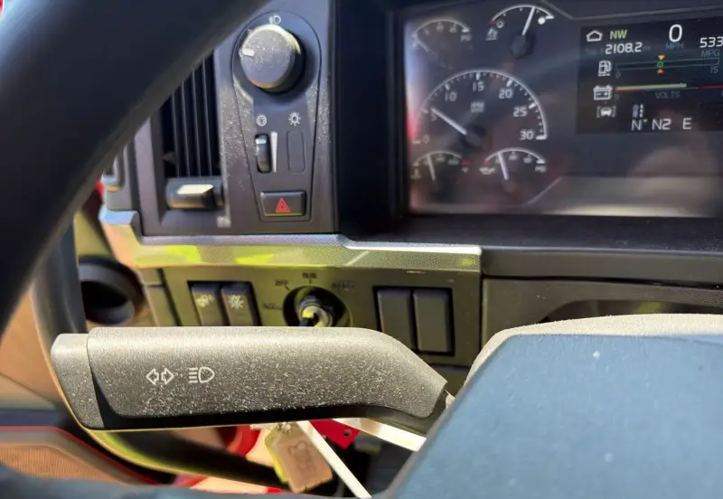 2022 Volvo VNL photo 56
